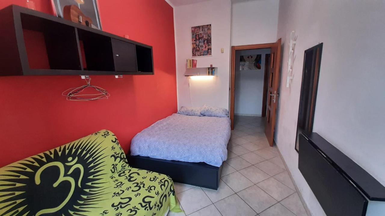 Cozy room close center Turín Exterior foto