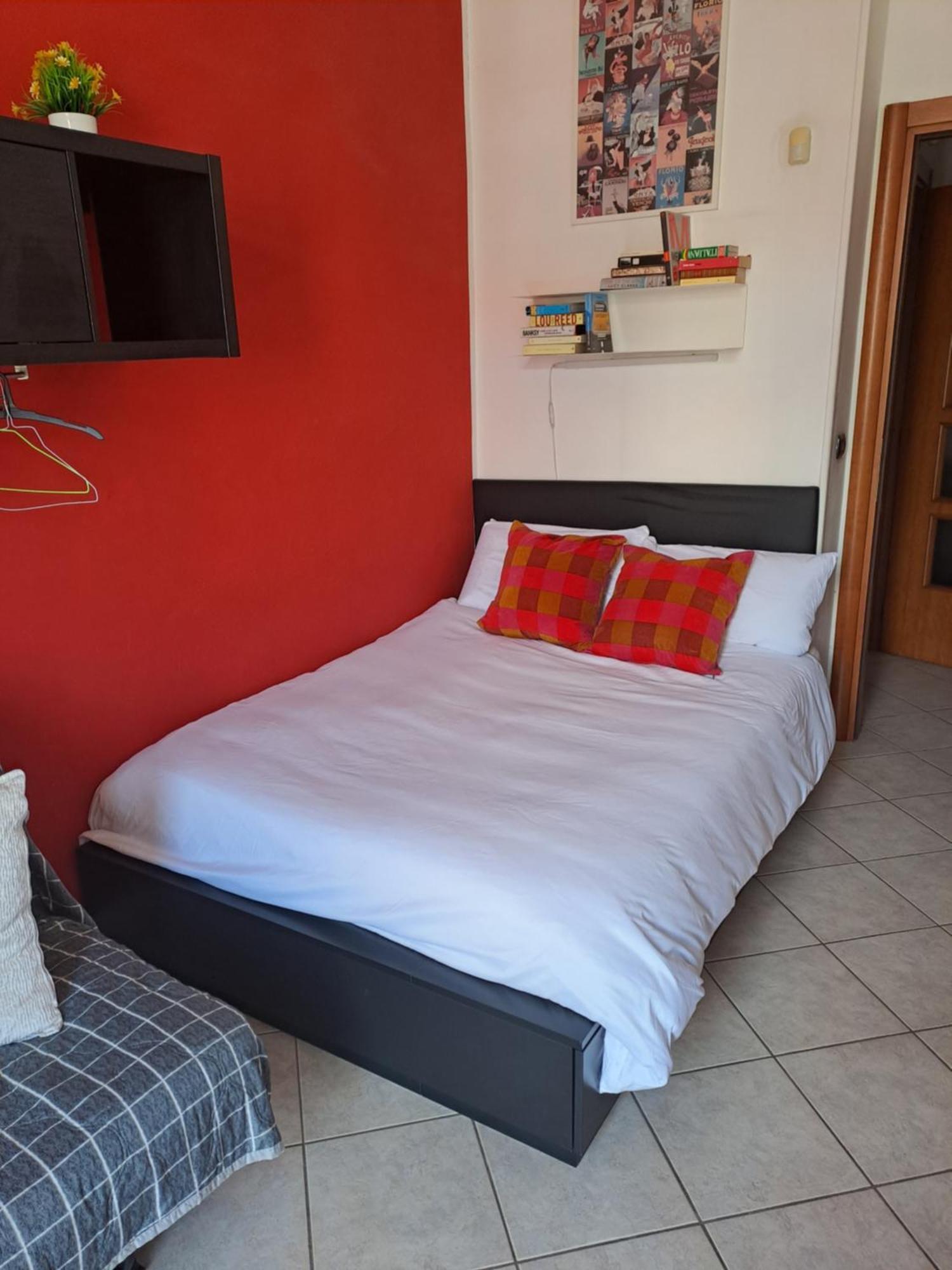 Cozy room close center Turín Exterior foto
